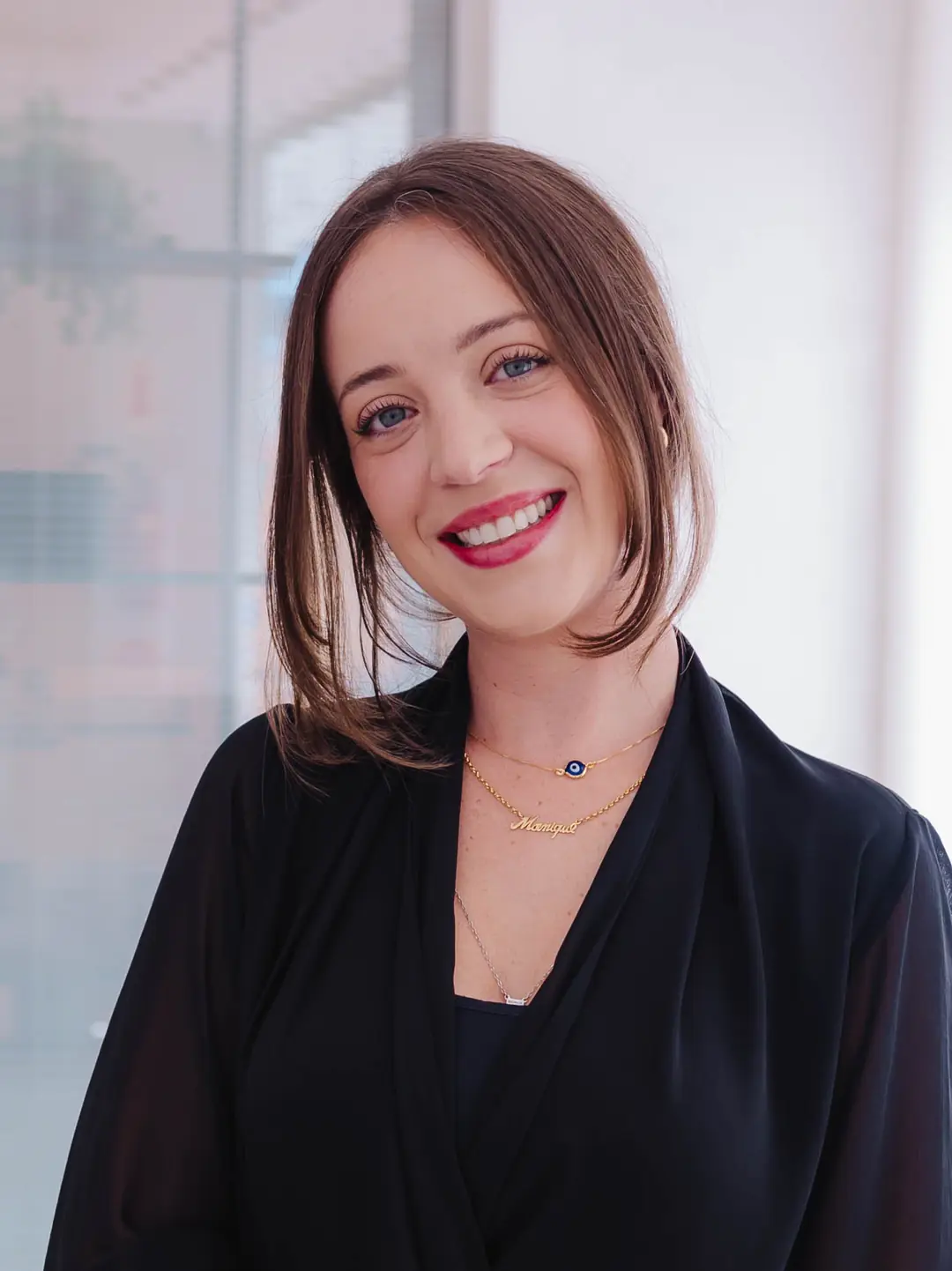 Dra. Monique Zanella, ortodontista e Invisalign Doctor da Oral Vita em Itajaí