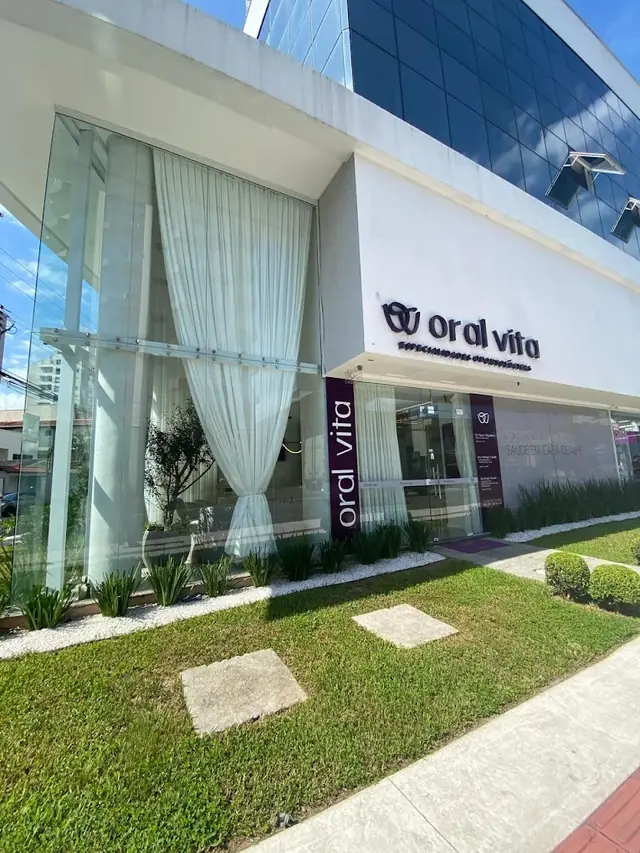 Fachada da clínica Oral Vita em Itajaí